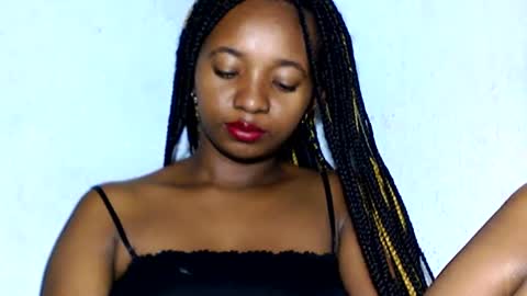 malinah01 online show from 01/10/25, 01:53