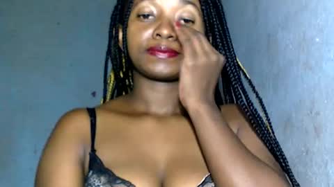 malinah01 online show from 01/10/25, 01:09