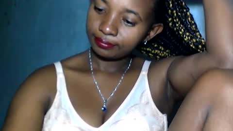 malinah01 online show from 01/20/25, 04:01