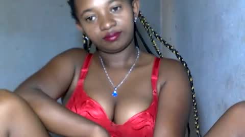 malinah01 online show from 01/23/25, 11:48
