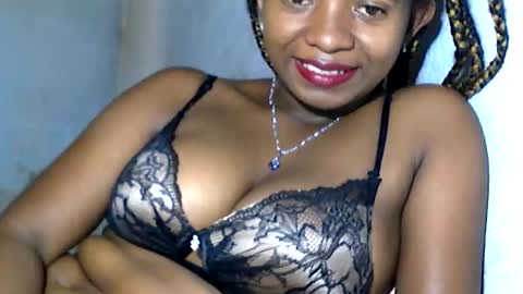 malinah01 online show from 01/25/25, 02:14