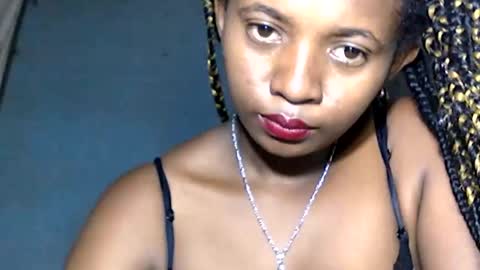 malinah01 online show from 01/26/25, 08:03