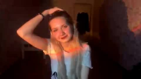 Amelia online show from 09/10/25, 03:23