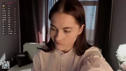 Mia online show from 07/11/26, 04:04