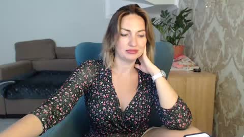 mallinia online show from 10/13/25, 09:42