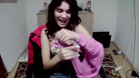 Snapshot of mallorymyers chatting on 12/01/25, 08:58 mallorymyers online show from 12/01/25, 08:58