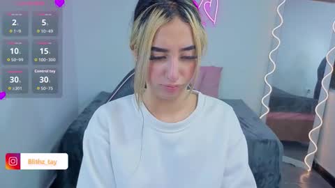 Snapshot of malory_tay chatting on 09/26/25, 07:07 Malory  online show from 09/26/25, 07:07