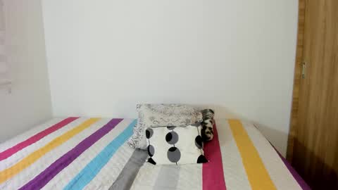Snapshot of malucam_06 chatting on 03/12/26, 07:20 instagram nueela online show from 03/12/26, 07:20