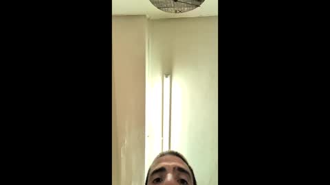 Snapshot of mamborrey32 chatting on 12/20/25, 06:26 mamborrey32 online show from 12/20/25, 06:26