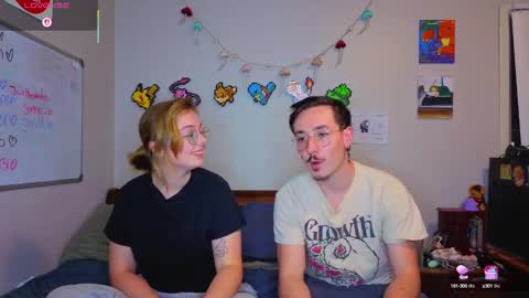 Snapshot of mamiclouds chatting on 09/23/25, 03:09 MamiCloudz online show from 09/23/25, 03:09