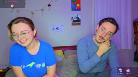 Snapshot of mamiclouds chatting on 10/08/25, 03:15 MamiCloudz online show from 10/08/25, 03:15