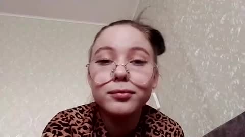 Mia online show from 08/01/26, 10:14