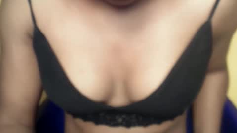Snapshot of mammy31 chatting on 06/11/26, 04:21 mammy31 online show from 06/11/26, 04:21