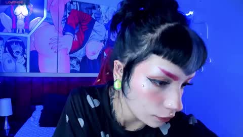 Snapshot of mamushka_ chatting on 12/03/25, 04:42 online show from 12/03/25, 04:42