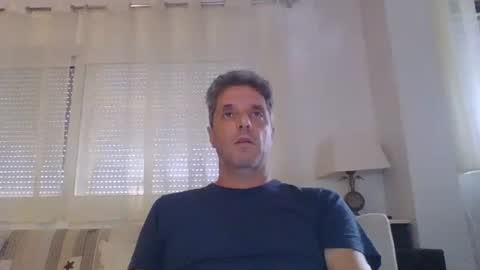 Snapshot of man211172 chatting on 09/28/25, 03:17 man211172 online show from 09/28/25, 03:17