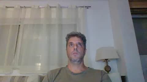 Snapshot of man211172 chatting on 11/04/25, 06:51 man211172 online show from 11/04/25, 06:51