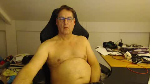 man2havefun online show from 12/12/24, 07:04