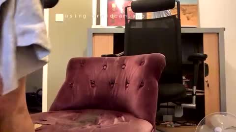 Snapshot of man38110 chatting on 10/03/25, 12:18 man38110 online show from 10/03/25, 12:18