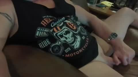 Snapshot of man_cok67xxx chatting on 07/22/26, 10:18 Mancok online show from 07/22/26, 10:18