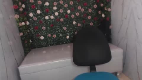 Snapshot of man_san11 chatting on 11/02/25, 05:48 man_san11 online show from 11/02/25, 05:48