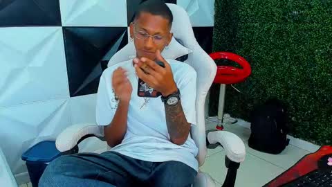 Snapshot of man_san11 chatting on 11/03/25, 03:35 man_san11 online show from 11/03/25, 03:35