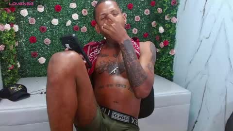 Snapshot of man_san11 chatting on 11/12/25, 05:24 man_san11 online show from 11/12/25, 05:24