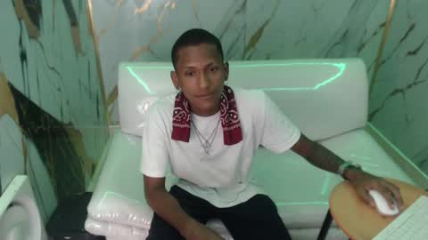 Snapshot of man_san11 chatting on 11/16/25, 04:34 man_san11 online show from 11/16/25, 04:34