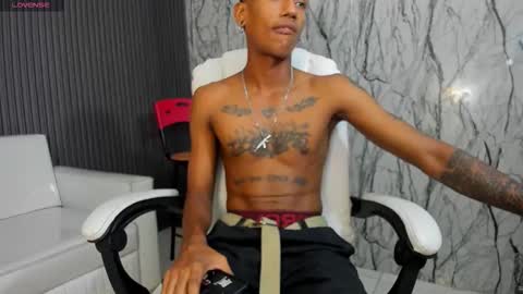 Snapshot of man_san11 chatting on 11/24/25, 04:18 man_san11 online show from 11/24/25, 04:18