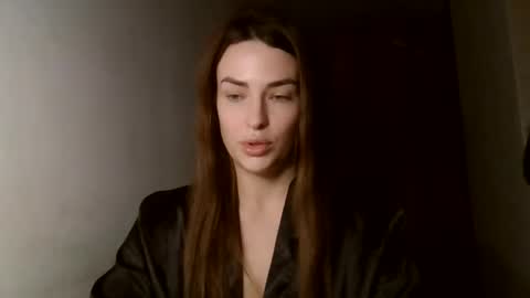 Snapshot of mandibrooks chatting on 11/23/25, 03:23 MandiBrooks online show from 11/23/25, 03:23