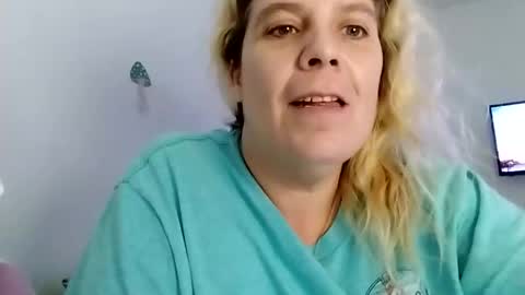 mindy22 online show from 01/06/25, 04:04