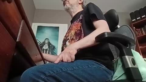 Snapshot of mandrawhore chatting on 11/12/25, 08:48 mandrawhore online show from 11/12/25, 08:48