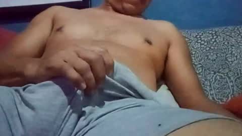 Snapshot of mandrilo7379 chatting on 10/26/25, 06:30 mandrilo7379 online show from 10/26/25, 06:30