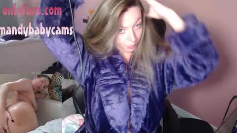 Snapshot of mandybabyxxx chatting on 10/15/25, 09:59 MandyBabyXXX online show from 10/15/25, 09:59