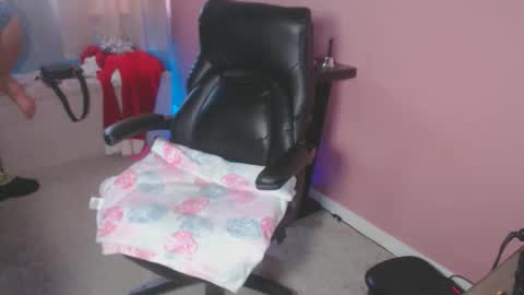 Snapshot of mandybabyxxx chatting on 11/30/25, 07:07 MandyBabyXXX online show from 11/30/25, 07:07