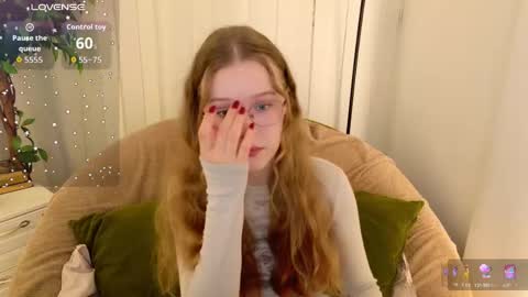 Snapshot of mandymilson chatting on 09/21/25, 02:08 Mandy online show from 09/21/25, 02:08