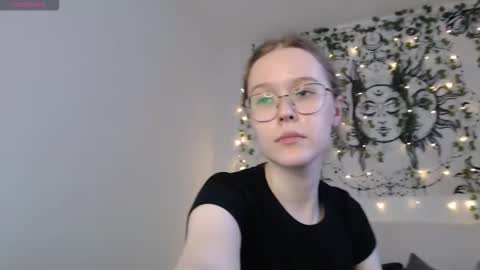 Snapshot of mandymilson chatting on 09/26/25, 03:05 Mandy online show from 09/26/25, 03:05