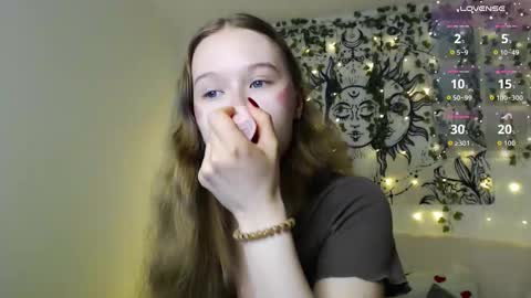 Snapshot of mandymilson chatting on 10/05/25, 06:06 Mandy online show from 10/05/25, 06:06