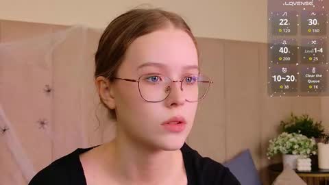 Snapshot of mandymilson chatting on 10/26/25, 02:01 Mandy online show from 10/26/25, 02:01