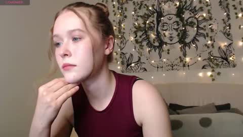 Snapshot of mandymilson chatting on 10/27/25, 04:11 Mandy online show from 10/27/25, 04:11