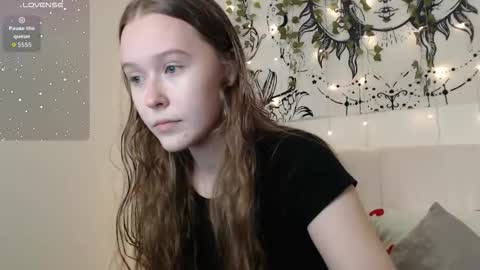 Snapshot of mandymilson chatting on 11/06/25, 03:02 Mandy online show from 11/06/25, 03:02