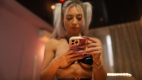 Anto Lovense is Active My pleasure is in your hands Private is Open online show from 09/27/25, 05:56