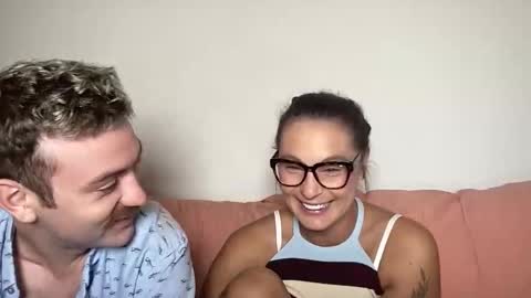 Snapshot of mandyrheaa chatting on 10/26/25, 01:22 Mandy online show from 10/26/25, 01:22