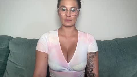 Mandy online show from 11/04/25, 02:10