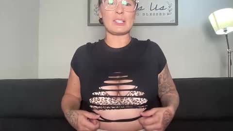 Mandy online show from 11/05/25, 02:11