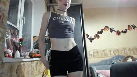 Snapshot of mandyshine chatting on 11/01/25, 04:31 Mandy online show from 11/01/25, 04:31