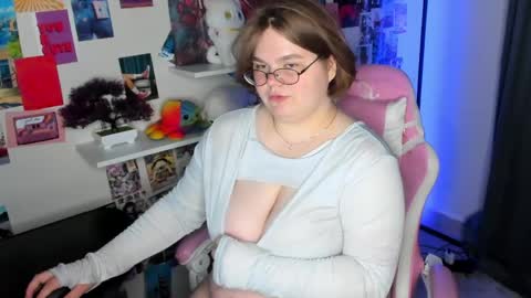 Snapshot of maneela_kennedy chatting on 05/31/26, 11:17 Maneela online show from 05/31/26, 11:17