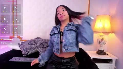 manelyk_evanss online show from 10/18/25, 11:33