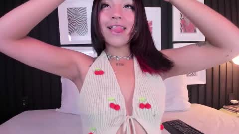 manelyk_evanss online show from 01/11/26, 11:04