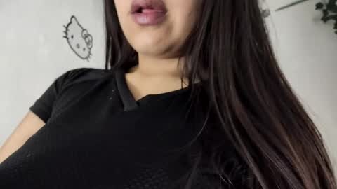 Snapshot of mango0pixie chatting on 02/27/25, 10:20 Gisselle online show from 02/27/25, 10:20