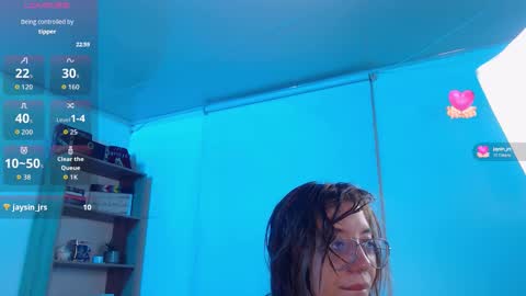 Snapshot of mangxx chatting on 09/20/25, 02:34 Danny online show from 09/20/25, 02:34